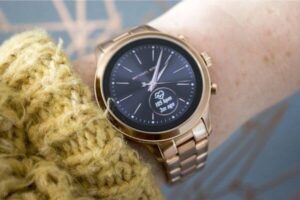 nfc watch -- michael kors & fossil "runway"